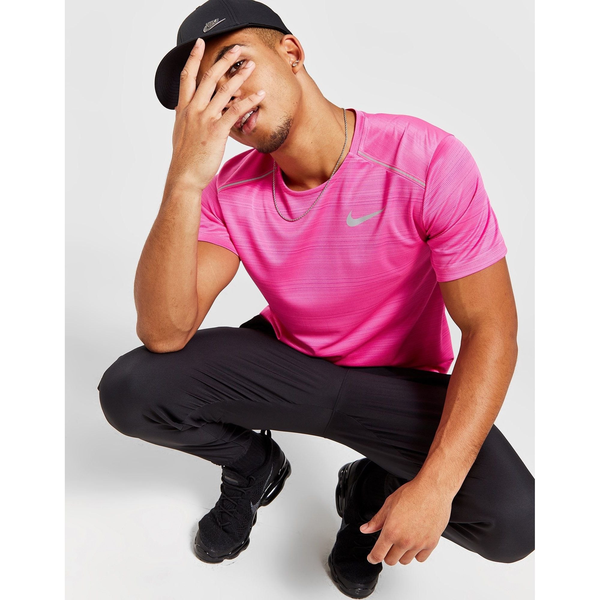 Nike - 1.0 Miler Hyper Pink